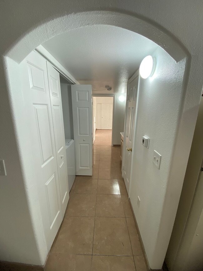 Building Photo - AMERICANA Property Mgmt - Downstairs 2 beds Condo near NLV airport