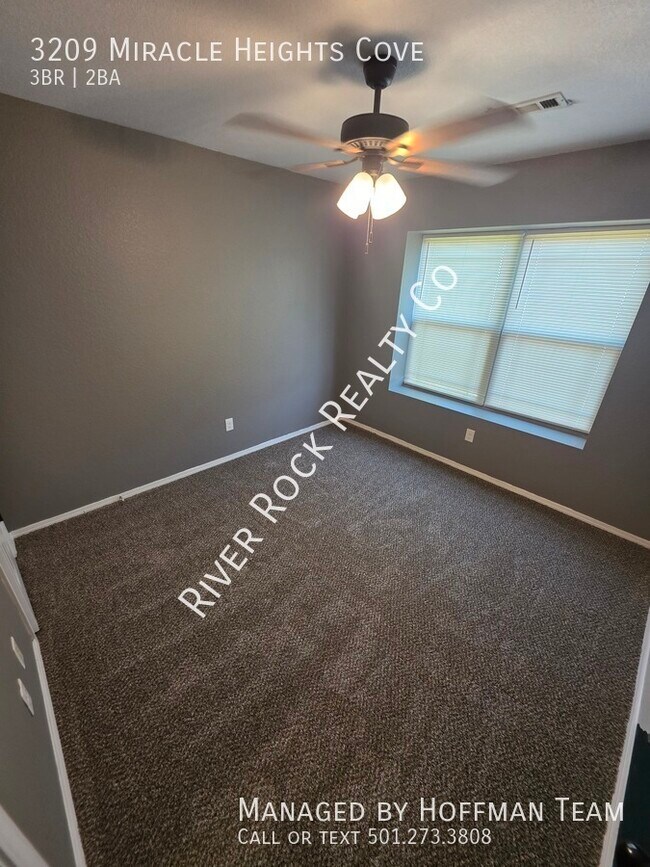 Building Photo - 3209 Miracle Heights Cove