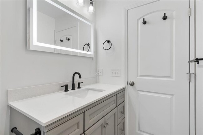 Building Photo - 8 SeaBreeze Ter