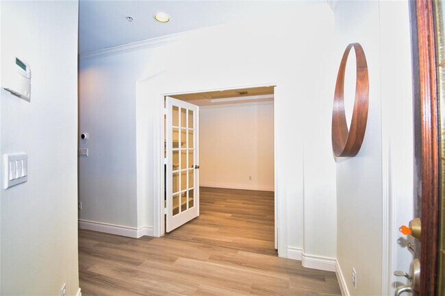 Building Photo - 4323 Lake Walk Ct