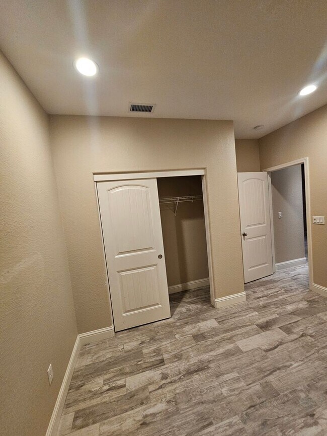 Building Photo - South Reno 4 bedroom home
