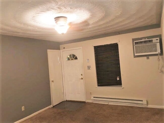 Building Photo - 2 BED DUPLEX