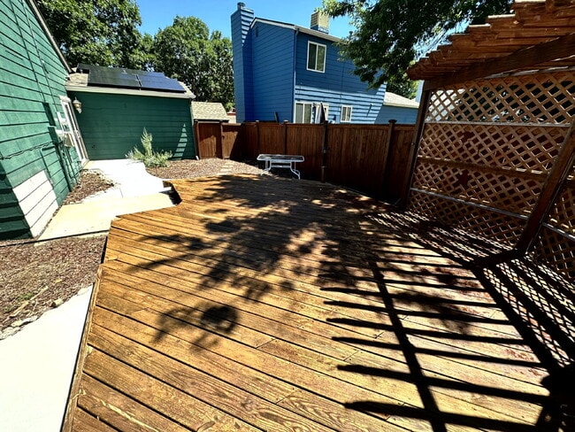 Building Photo - Summer Valley 3 Bed 2 Full Bath Home. 1 Car Garage. Large Deck. Move In Ready.