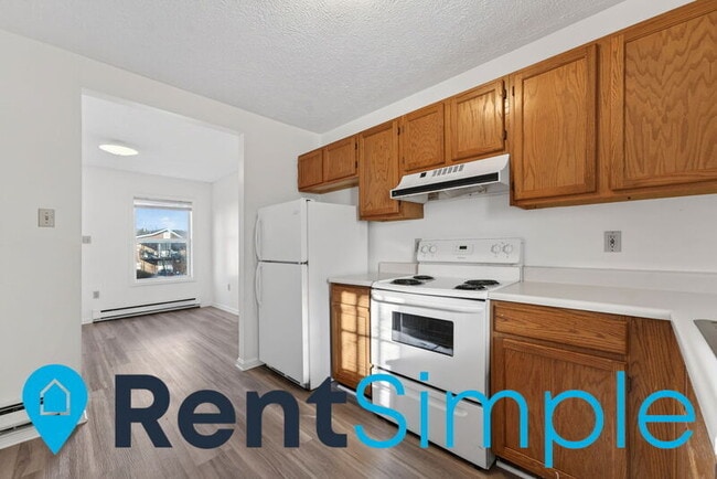 Building Photo - 430 Chase St