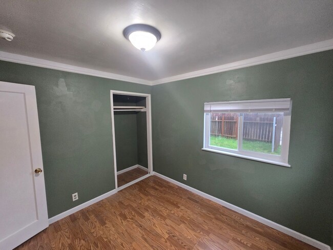 Building Photo - 3BR Northern McKinleyville home is close t...