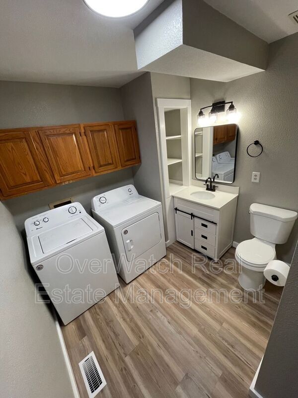 Building Photo - 6131 Prosperity Dr