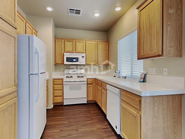Building Photo - 8164 Golden Flowers St