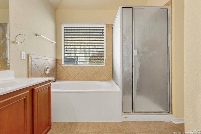 Building Photo - 3511 Bennington Way