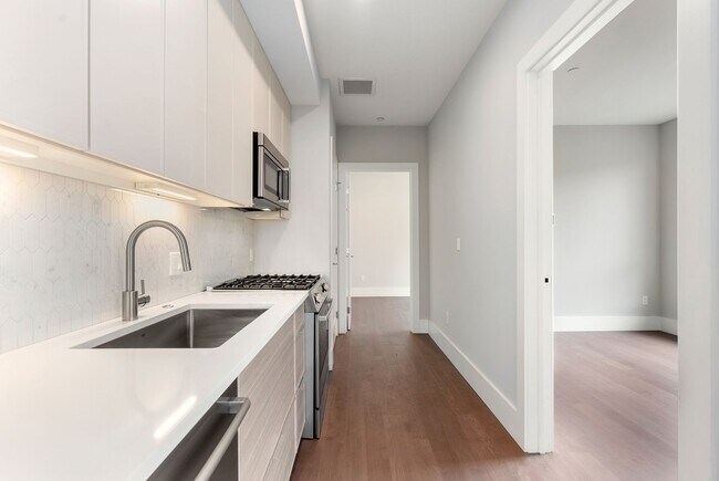 Primary Photo - SEPTEMBER 1 - Jamaica Plain luxury Penthou...
