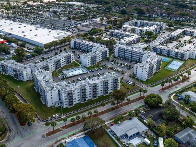 Building Photo - 14180 SW 84th St