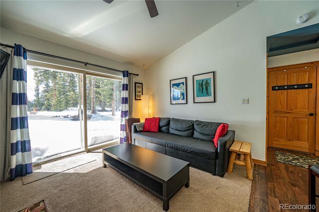 Building Photo - 410 Bobcat Ln