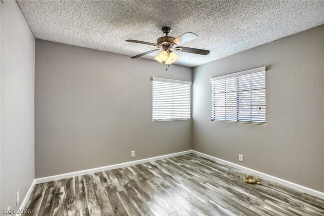 Building Photo - 2358 Belvedere Dr