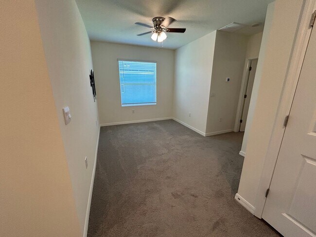 Building Photo - 8736 Milestone Dr