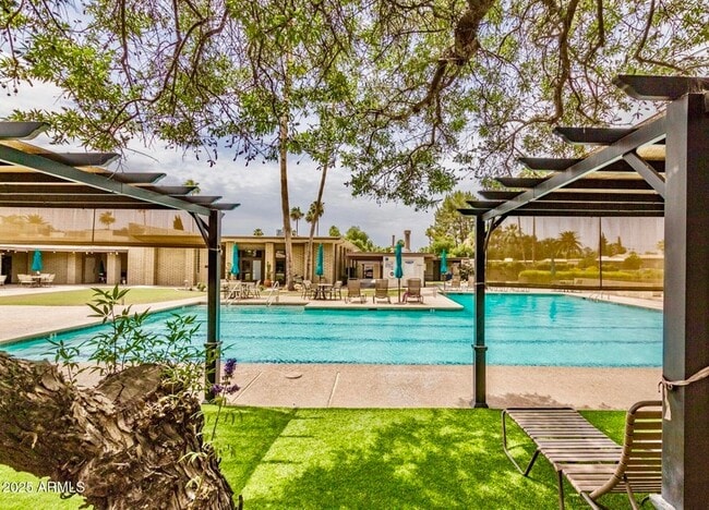 Building Photo - 4800 N 68th St