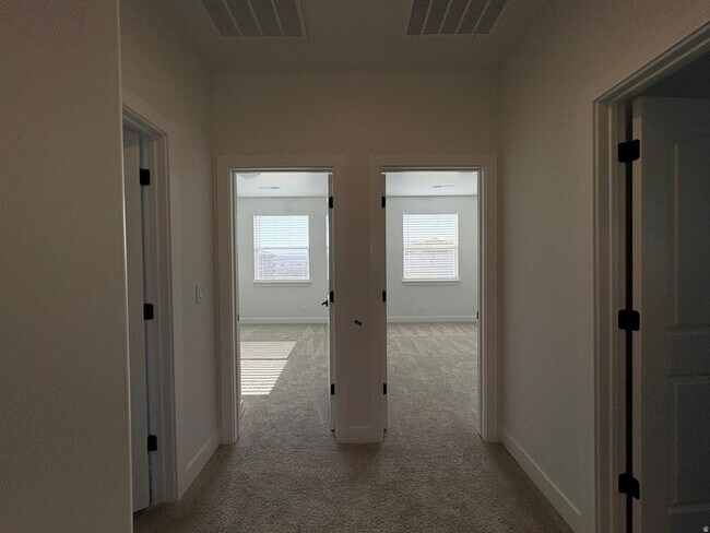 Building Photo - 6134 Red Sand Ln