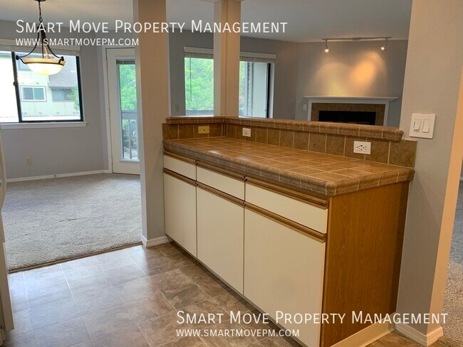 Building Photo - 3757 S Gekeler Ln