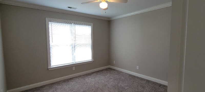 Building Photo - 329 Lafollette Dr