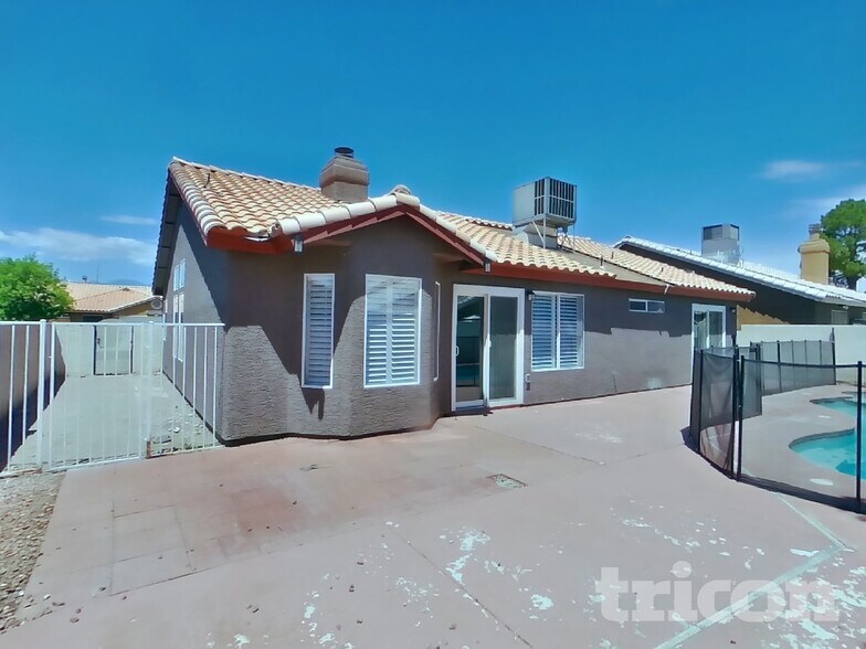 Building Photo - 7528 Pinto Bluff Dr
