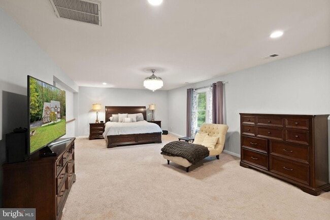 Building Photo - 10303 Bear Creek Dr