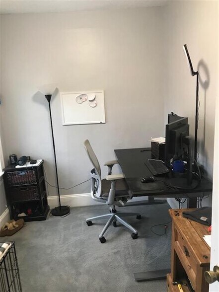 Building Photo - 72 Eustis St