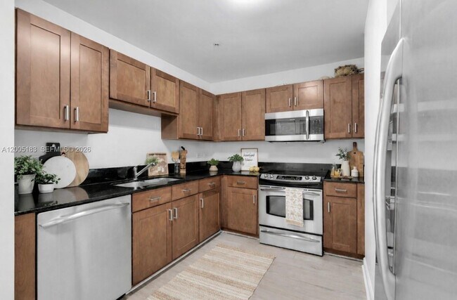 Building Photo - 8395 SW 73rd Ave