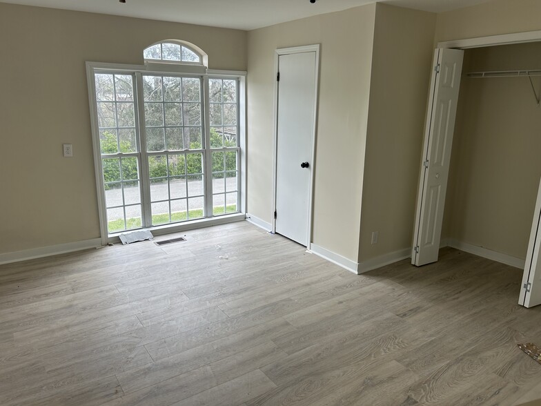 Building Photo - 126 Brookside Dr