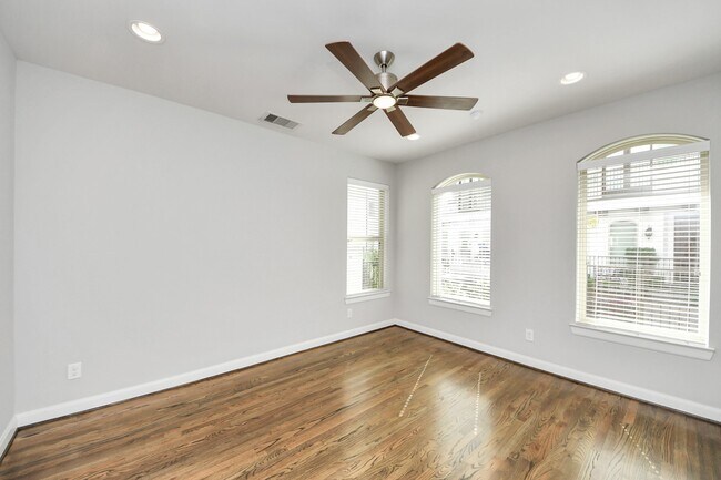 Building Photo - 1265A Bonner St