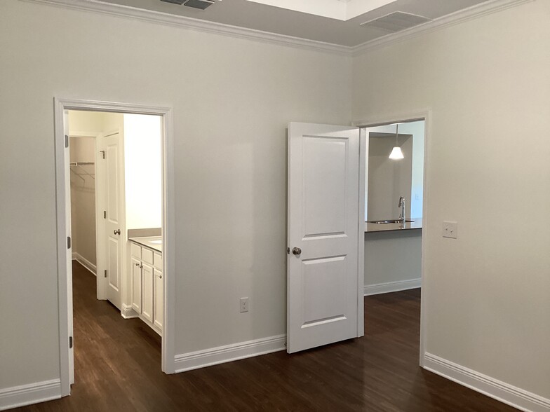 Building Photo - 20363 Calla Lily Dr