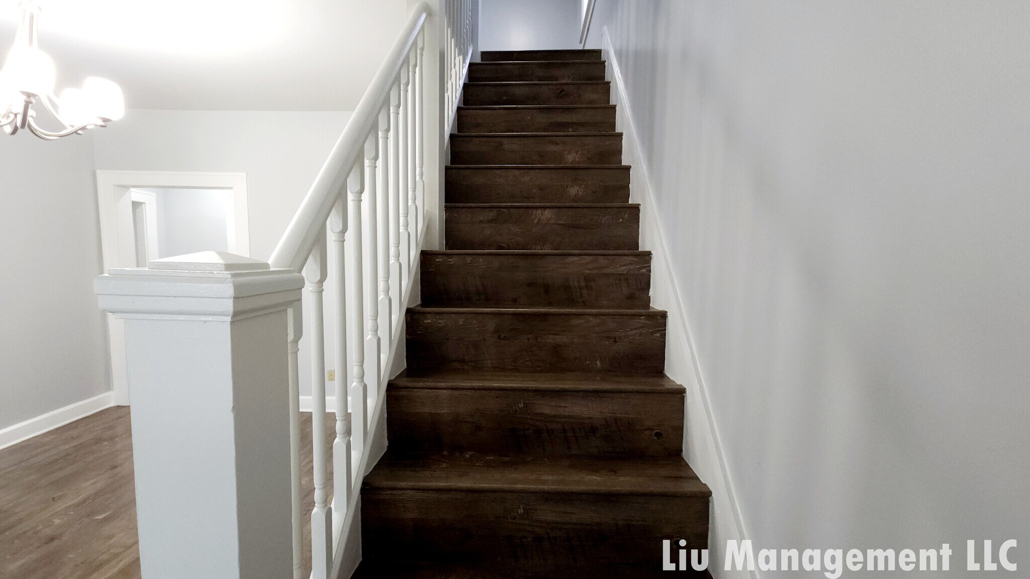 Building Photo - 1029 N Holmes Ave