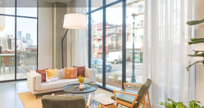 Building Photo - 2930 Umatilla St