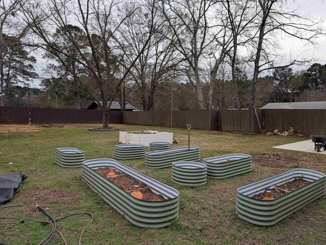 Building Photo - 204 Ralph St