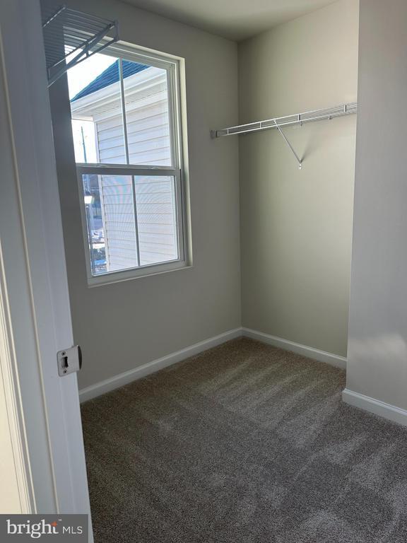 Building Photo - 645 Laurelwood Cir