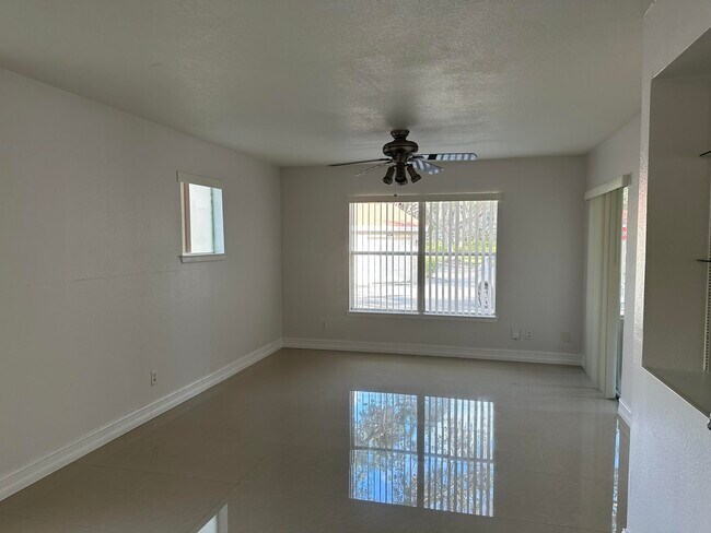 Building Photo - 1885 Palm Cove Blvd