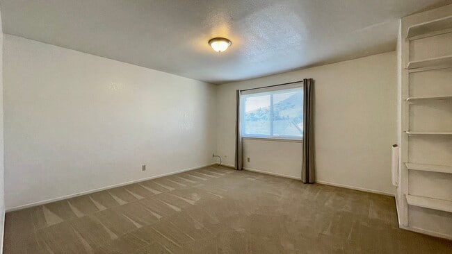 Building Photo - 2 Bedroom Townhouse Near Downtown SLO w/ G...