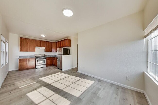 Building Photo - 1707 36th Ave