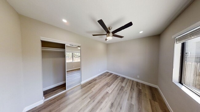 Building Photo - Newly Renovated (2022)! 7BD/3BA