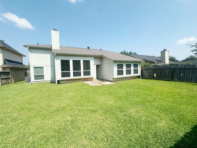 Building Photo - 4434 Waterfall Way