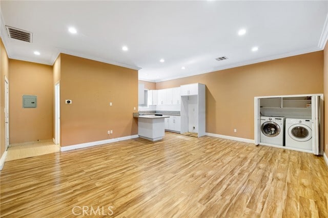 Building Photo - 15549 Ludlow St