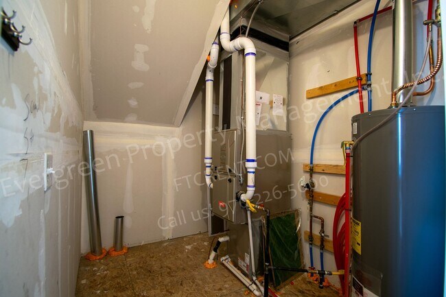 Building Photo - 6807 Grainery Rd