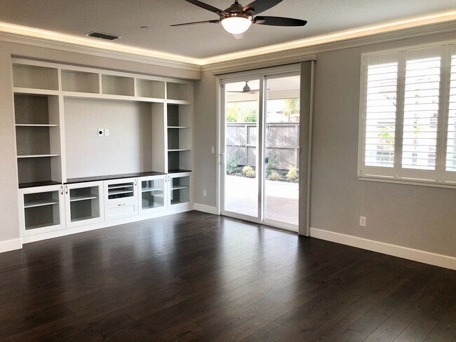 Building Photo - Beautifully Upgraded 4 Bedroom, 3 Bathroom...