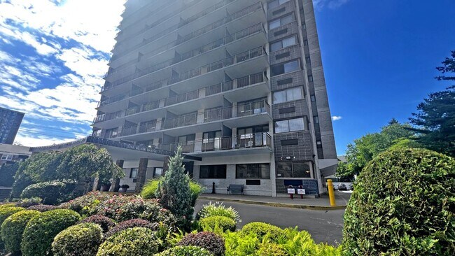 Primary Photo - 235 Prospect Ave