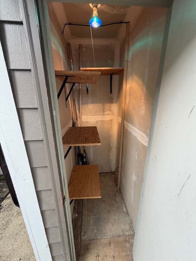 Building Photo - 4656 N Pearl St