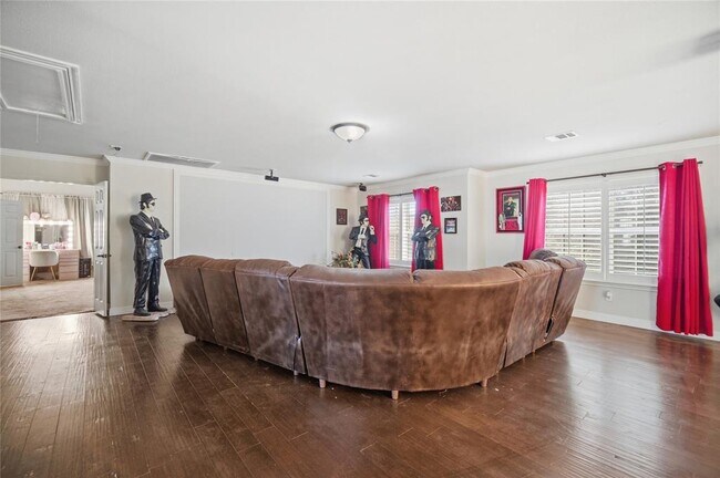 Building Photo - 113 Scarlet Oak Cove