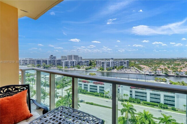 Building Photo - 2501 S Ocean Dr
