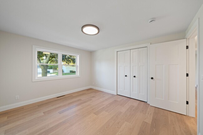 Building Photo - 1018 Bonnie Brae Ln