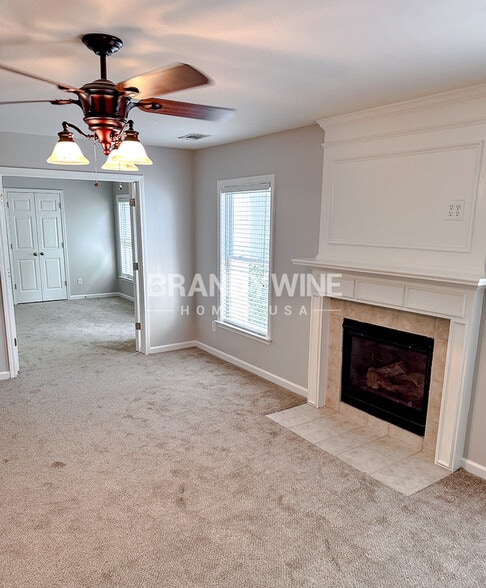 Building Photo - 5209 Lakerock Dr SW