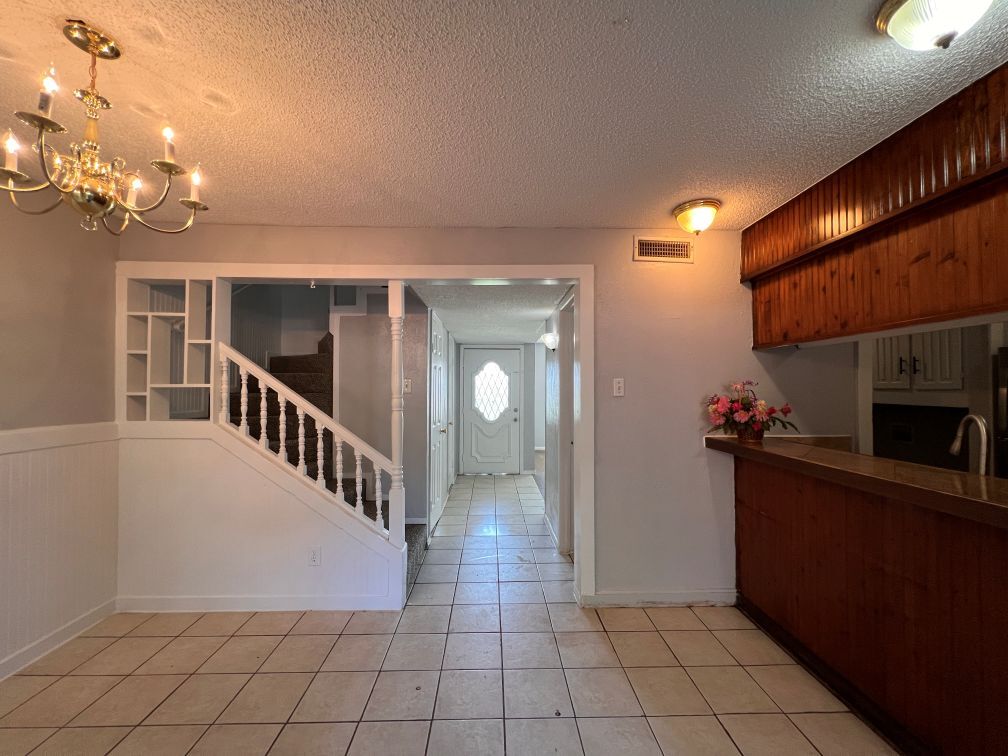 Building Photo - 324 Arborview Dr
