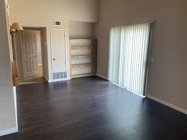 Building Photo - Charming 4 Bedroom, 2 Bath Home