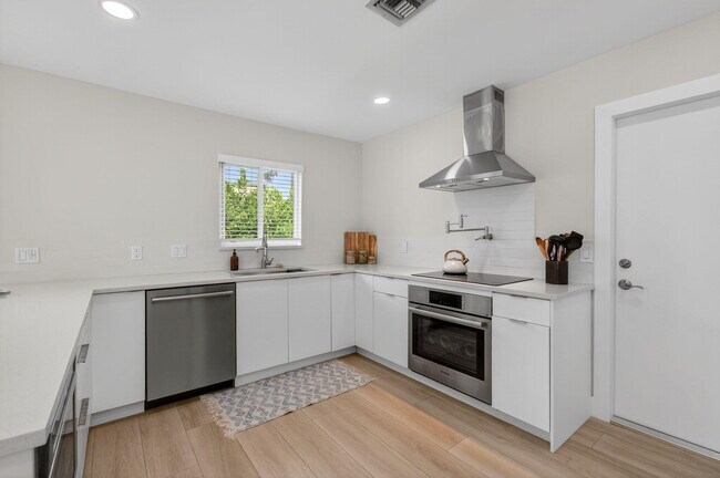 Building Photo - 802 Mallard Dr