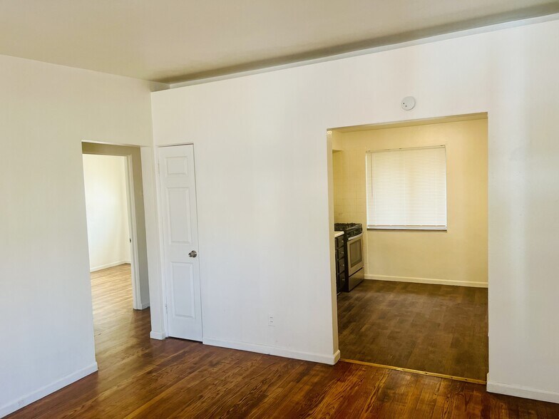 Building Photo - 8721 Natural Bridge Rd